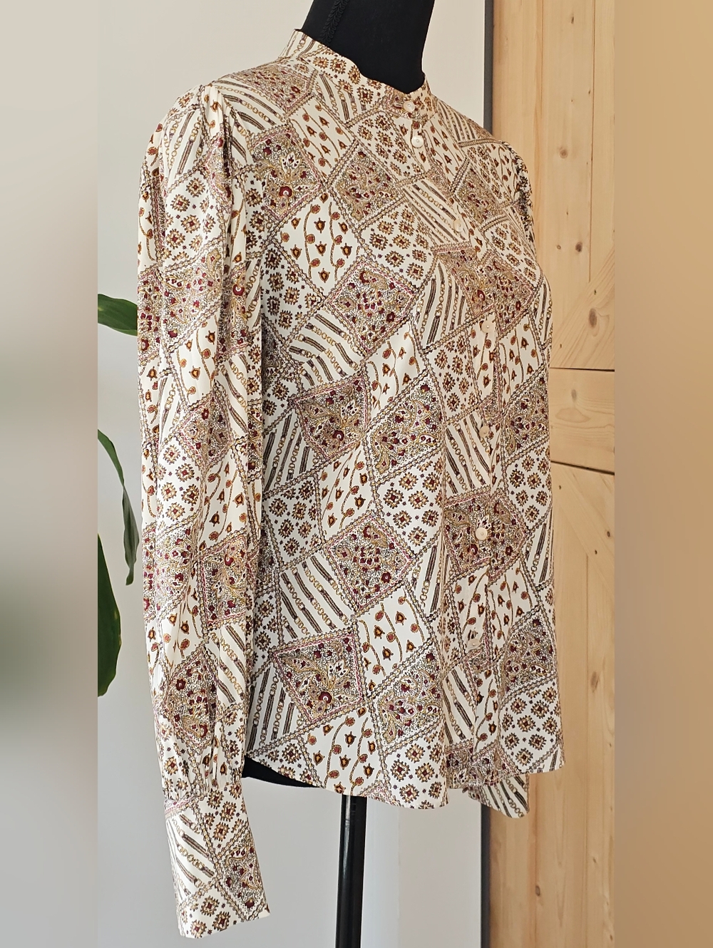 VERONICA BEARD Women's Silk Cream Printed Button-Front Long-Sleeve Shirt. Size 6 - Picture 4 of 10